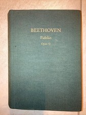 Noten Beethoven Fidelio Opus 72 Taschen-Studien-Partitur Edition Peters 1982