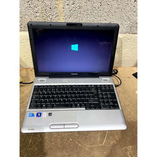 Toshiba satellite l500 1xd - toshiba, l500-1xd