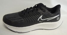 NEU Nike Air Zoom Pegasus 38 Shield Gr. 40 Running Schuhe Laufschuhe DC4073-001