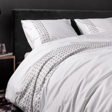 Weiße Essenza Perkal Bettwäsche Hildes 155x220+80x80cm Stickerei | UVP 89,95 €