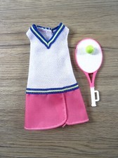 Sport-Mode für Barbiepuppe Tennis-Outfit mit Ball + Schläger wie abgebil (18225)