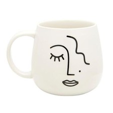 Sass and Belle Tasse