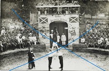 1WK Zirkus - Frontzirkus bei Vorstellung mit Soldaten in Etappe