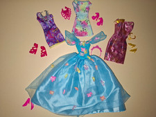 🎠BARBIE MATTEL kleider