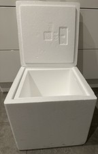 Riesige Styroporbox, Isolierkiste, kalte Getränke, Thermobox, Essen warm, Bier