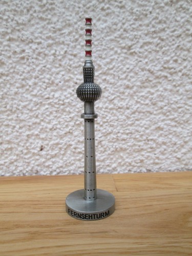 Berliner fernsehturm aus - fernsehturm,