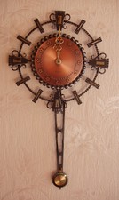 schmiedeeiserne Elexacta Queen Kupfer Schwingpendel Wanduhr 70er Jahre vintage