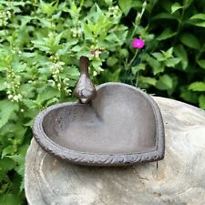 Vogeltränke romantisch