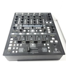 Mesa de Mezclas DJ Behringer