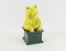 Knorr Schweinchen auf Sockel