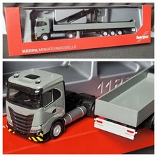 Iveco S-Way offene Pritsche + Ladekran  Grau, Stoßstange schwarz /gelb  316415