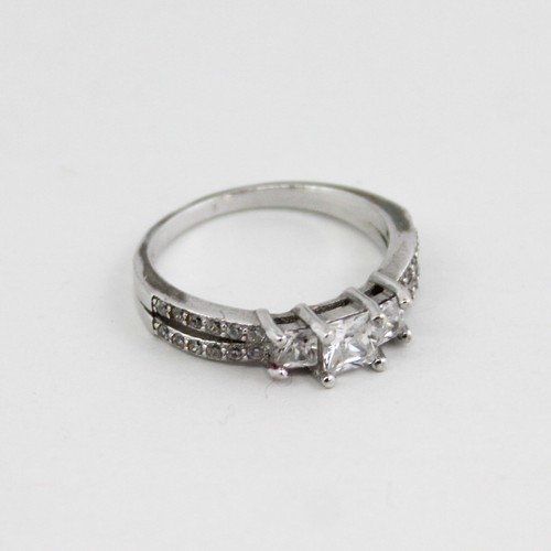Stein cubic zirkonia - 3-stein, cubic-zirkonia