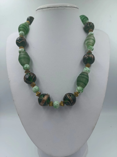 Grüne glasperlenkette mit - grüne,