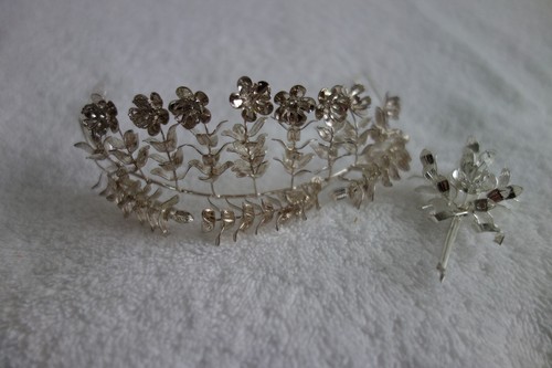 Diadem anstecker - u.,