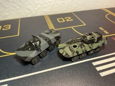 Zwei Radpanzer 1:87 H0 - LAV