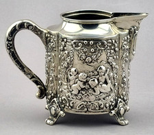 Wasser Wein Milch Kännchen