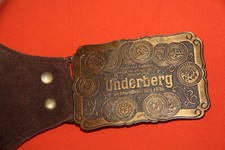 *** Underberg, Wildleder Gürtel, Messingschnalle, Wandbehang ***