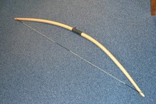 Langbogen aus Rattan