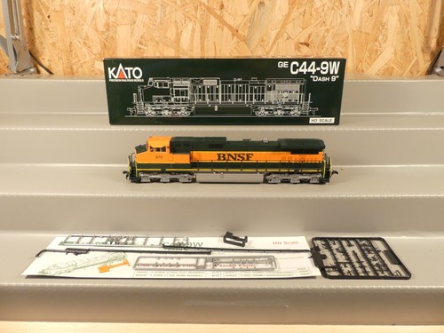 Kato c44 dash - kato,