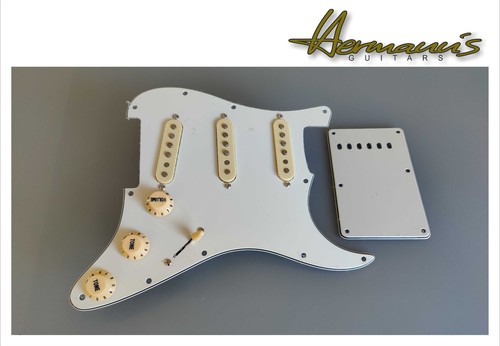 Strat pickguard vintage - vintage, white