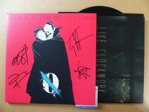 Queens the stone - stone, signed