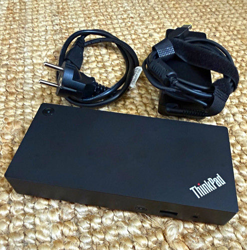 Lenovo thinkpad universal - lenovo,