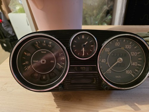 Mercedes benz w114 w115 - w114,