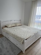 Bett 180x200 cm mit Matratze