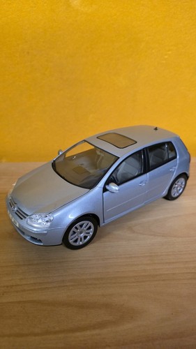 Modellauto vw golf 5 - 1:18,,