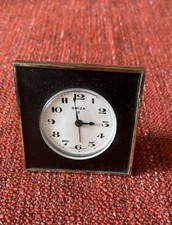 Swiza 8 Wecker Schwarz-Gold