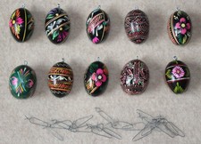 Zehn "handbemalte" Eier mit