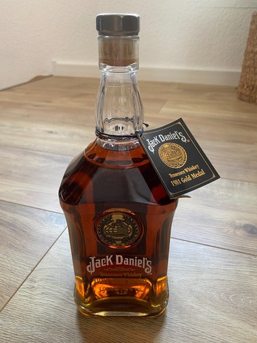 Jack daniel tenessee whiskey - daniel's,