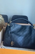 Louis Vuitton Artsy MM