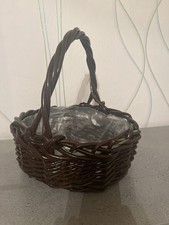 Dekorativer Flechtkorb mit Henkel ideal für Geschenke oder Deko