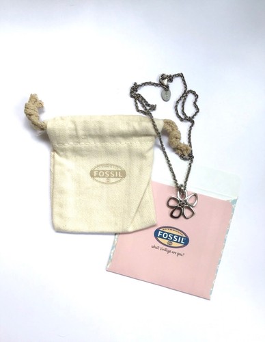 Fossil charm blüte aus - charm,