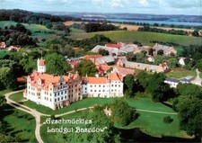 Teterow Geschmuecktes Landgut Basedow