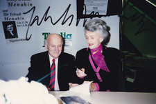 YEHUDI MENUHIN (+ 1999) signed Autogramm 13x18 cm Bild  --