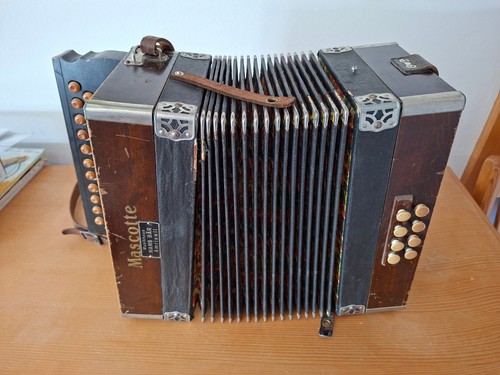 Alte handorgel akkordeon - handorgel,