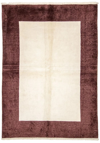Modern carpet hand woven
