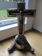 Guß Stand-Tischkreuz Kruzifix INRI + Weihwasser-Behälter 1320g Metallguss H 30cm