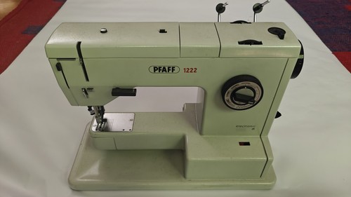 Pfaff 1222 electronic mit