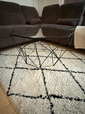 Couchtisch aus schwarzem Metall, mit Sicherheitsglas