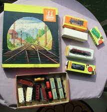 Posten mit Lok`s / Wagen / Zubehör / Spur TT / Zeuke / Autotransportwagen u.s.w.