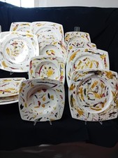 Feinstes Porzellan In