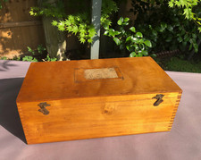 Vintage Tischplatte Holz Kartei Kartei Box - On His Majesty’s Service 1950s