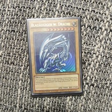 Blauäugiger Weißer Drache