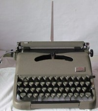 Mechanische Schreibmaschine Groma Modell T GROMA-Werke DDR - ca.1952 hergestellt