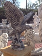 Gartenfigur, Adlerfigur