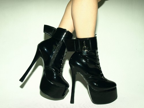 Latex highs heels 20cm 42 - 20cm,