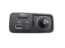 USB AUX SD Media Hub mit Zigarettenanzünder für Jeep Cherokee KL 13-18 22tkm!!